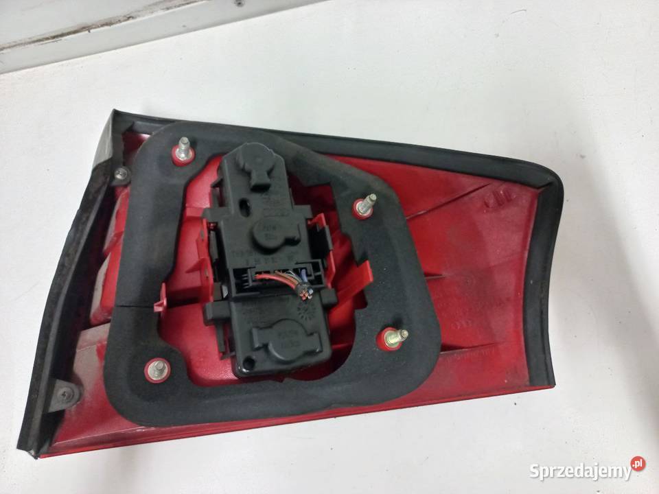 LAMPA LEWY TYŁ BŁOTNIK AUDI A6 C5 SEDAN Chełm