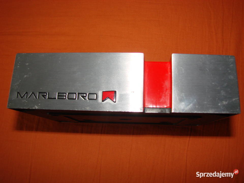 Marlboro duża popielniczka Pruszcz Gdański