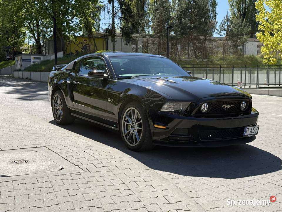 Ford Mustang GT czarny sprzedam