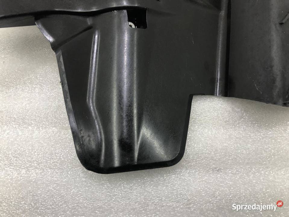 OSŁONA ZAMKA DRZWI TYŁ MERCEDES W204 2047331508 Wyposażenie wnętrza