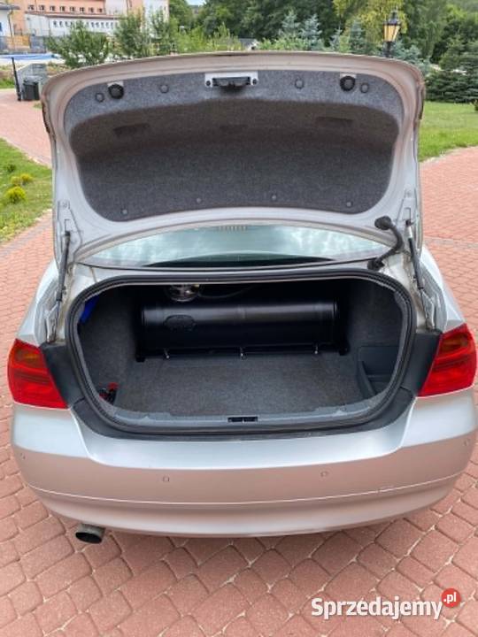 BMW E90 20 150 bez rdzy świeża instalacja LPG Rok produkcji 2005 Seria 3 Kowale Oleckie