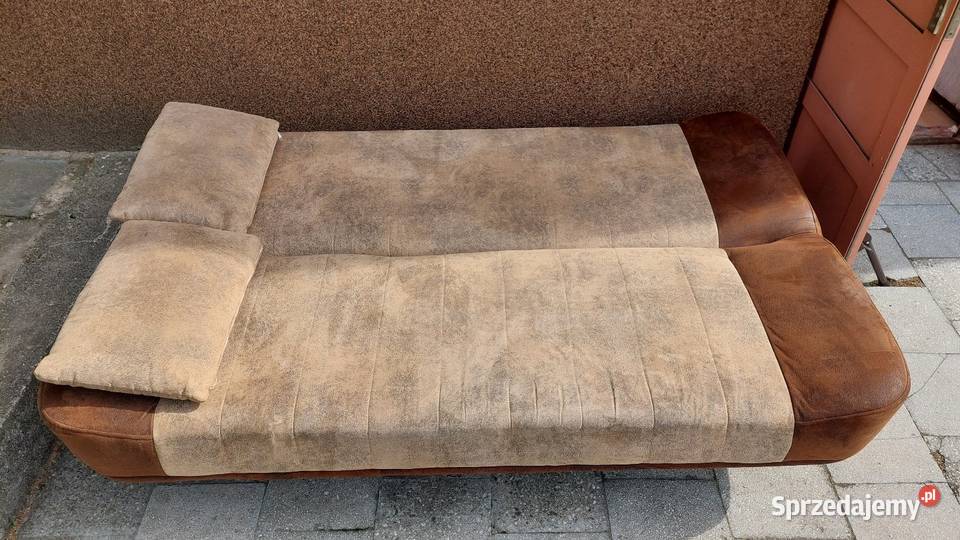 Kanapa rozkładana z poduszkami Meble Poznań