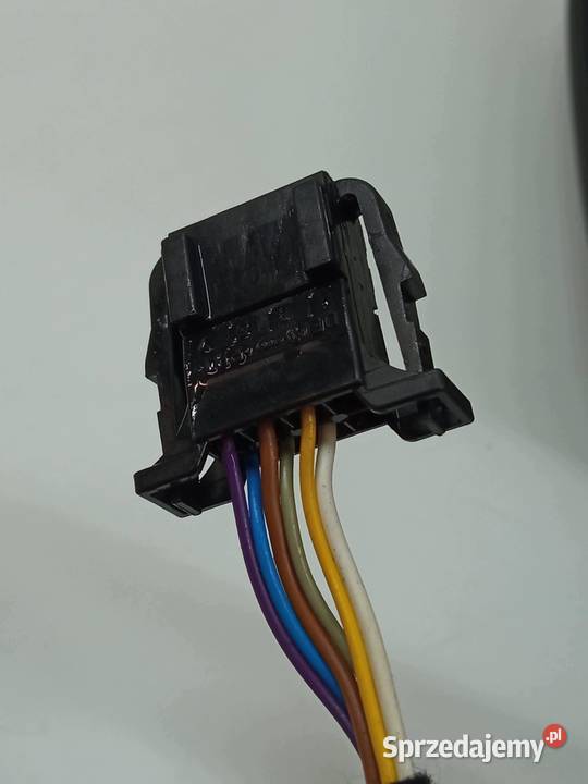 LUSTERKO LEWE 6PIN EUROPA LF7Y 6V0857933 Skoda Rok produkcji 2019