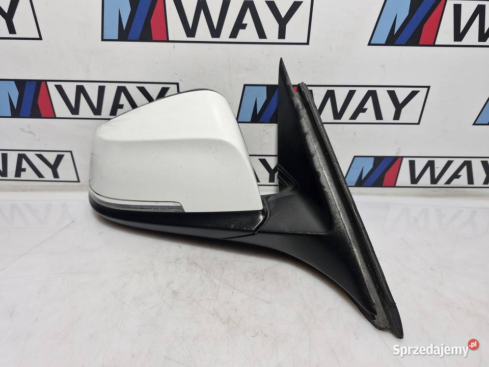 BMW F30 F31 LUSTERKO PRAWE 6PIN A300