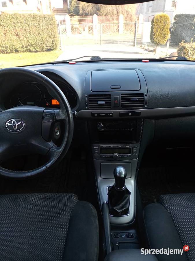 Toyota Avensis T25 18 benzyna ABS Radwanice sprzedam