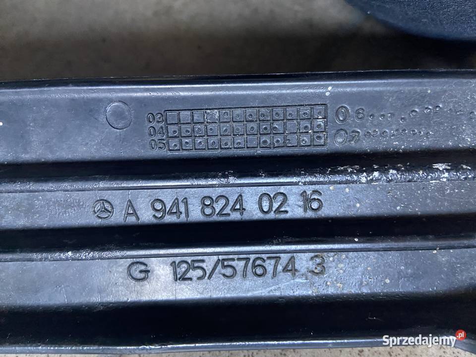 Mocowanie Atrapy Gril Actros MP2 MP3 9418240216 ciężarowe Maszewo