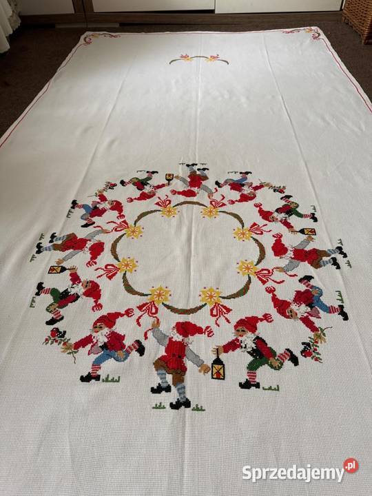 obrus ręcznie haftowany krasnoludki rękodzieło Obrusy i serwety Zabrze