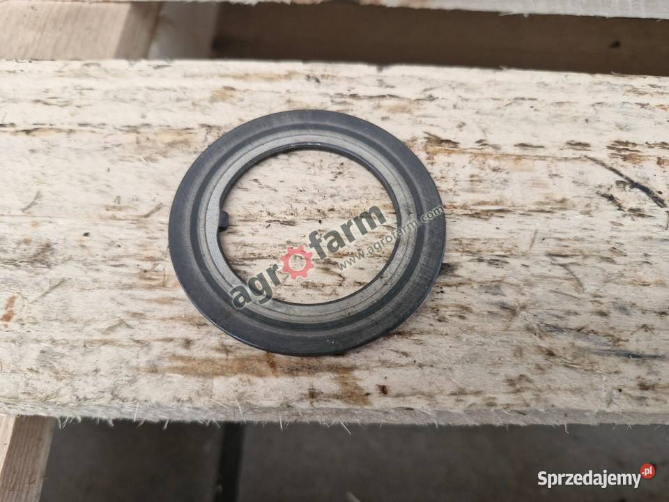 Pierścień Valtra 205 255 305 Byków