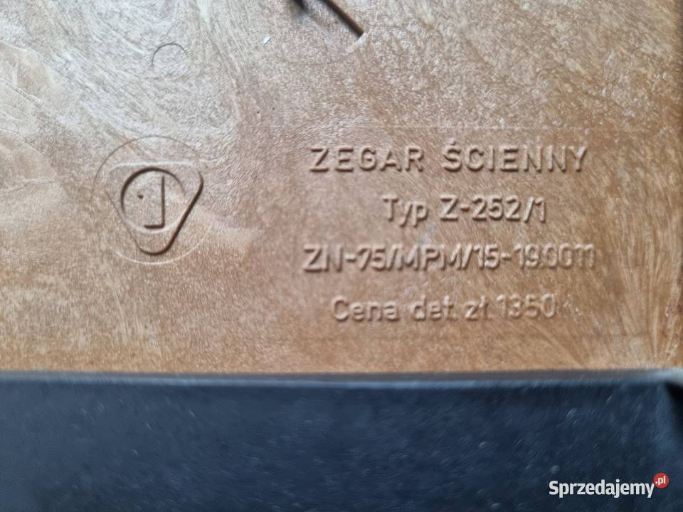 Zegar ścienny wiszący PREDOM METRON PRL lata Solnica