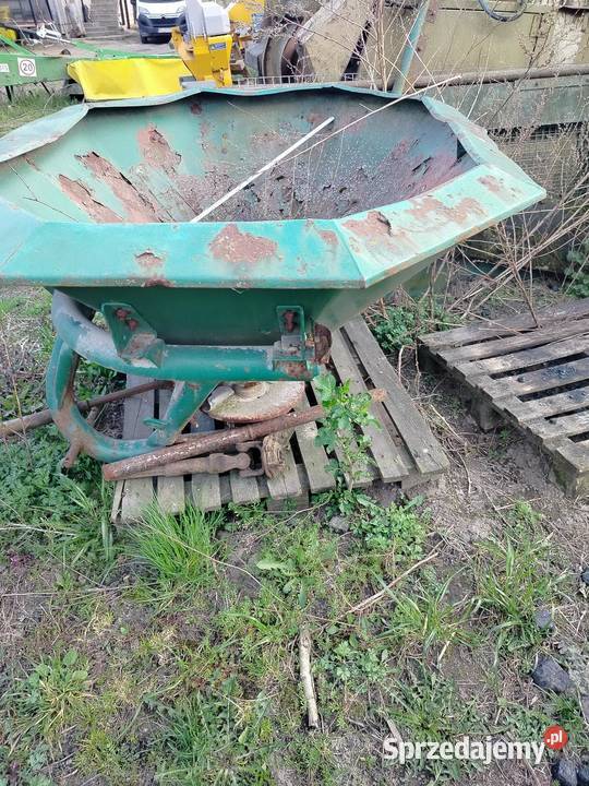 Rozsiewacz do nawozu Zadąbrowie-Rudunek