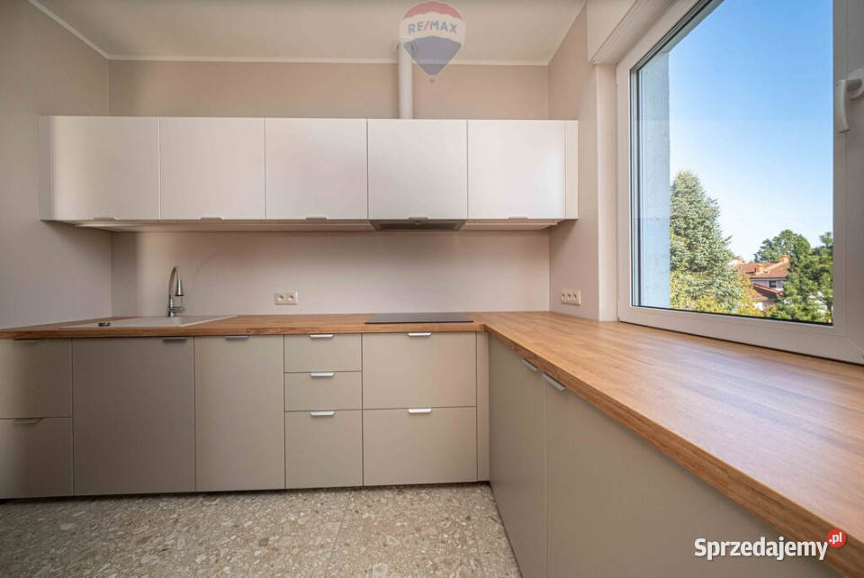 Na sprzedaż 3 pokoje z ogrodem i garażem Sprzedaż Złotniki