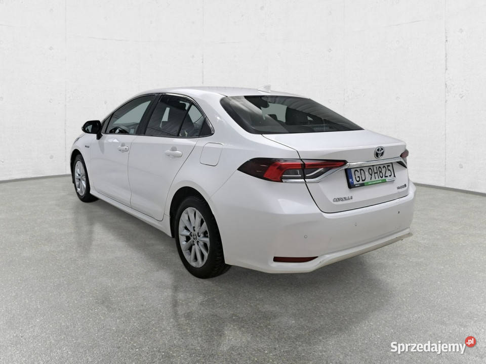 Toyota Corolla Seria E16 2012 sprzedam