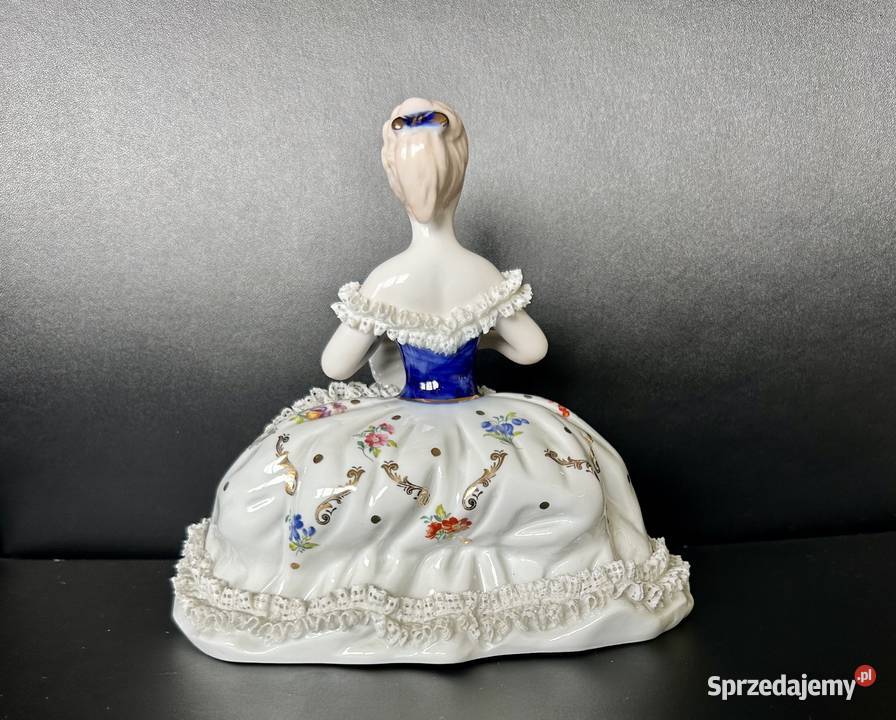 Komplet porcelanowych figurek dam dworu Antyki, Sztuka, Kolekcje śląskie Zbrosławice