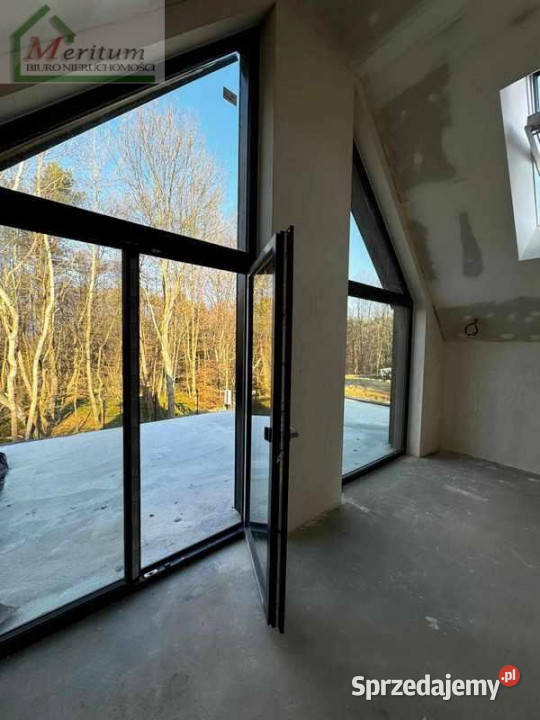 Dom wolnostojący 1299m2 Korczyna Rok budowy 2024