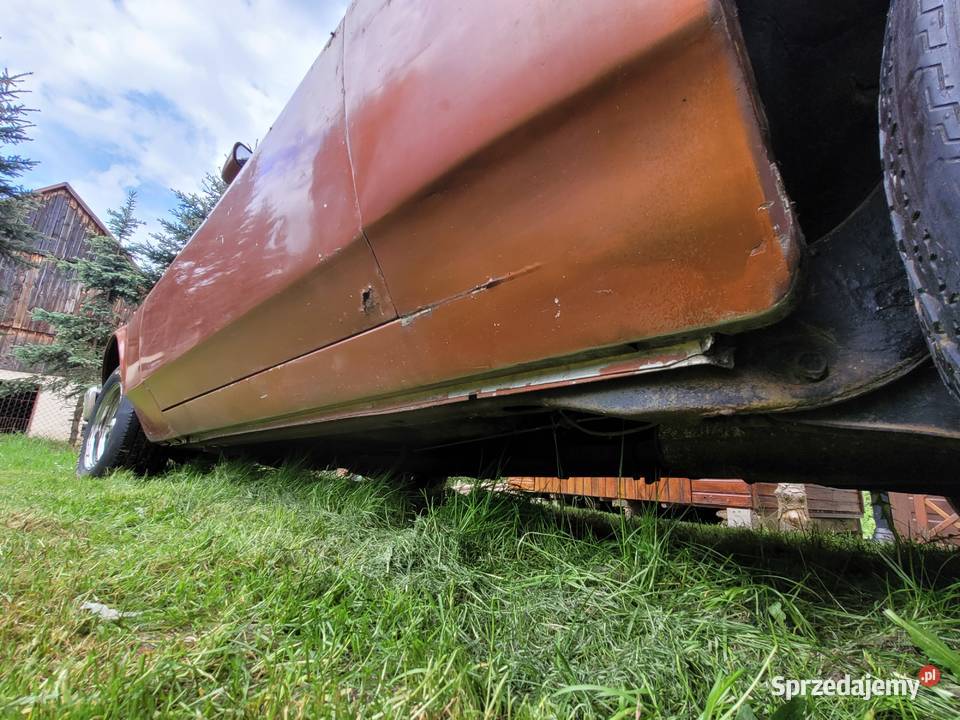Zabytek Ford Ranchero 500 V8 390 cui Juszczyn
