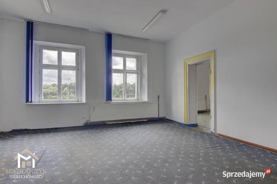 Duży budynek komercyjny w Górowie Iławeckim