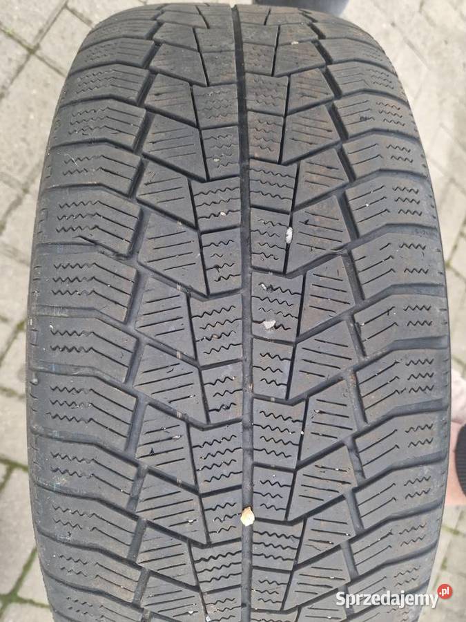 Felgi Alutec 17 z oponami 21550 R17 Złocieniec