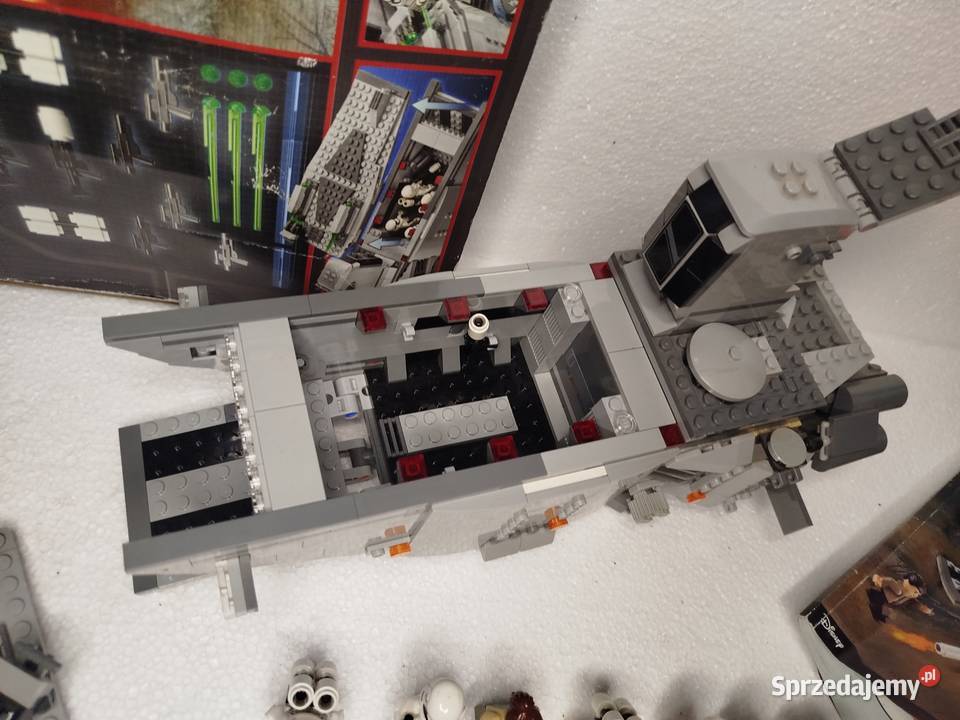 Zestaw klocków LEGO 75103 Star Wars Transporter Zgierz