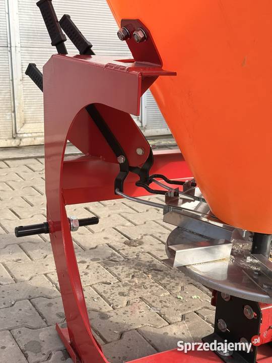 Lejek rozsiewacz nawozów przystawka sadownicza Rozsiewacze nawozów Garwolin