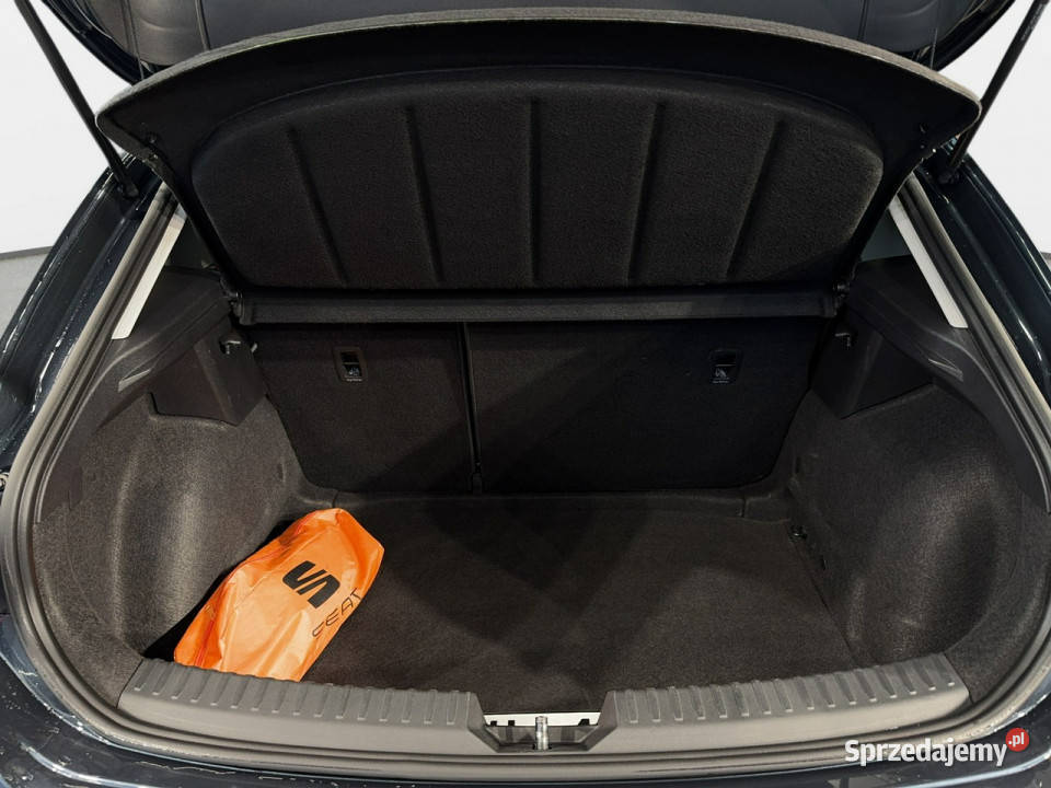 Seat Leon VAT 23 Style 10TSI 110 M6 202223 r podgrzewane fotele Myślenice