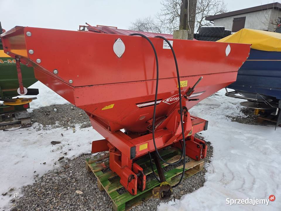 Rozsiewacz NAwozu KUHN ZSB 900 Sprawny w b Gąsewo