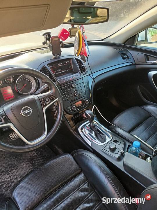 Opel Insignia 20T benzyna 220 automat 2011r Bełchatów