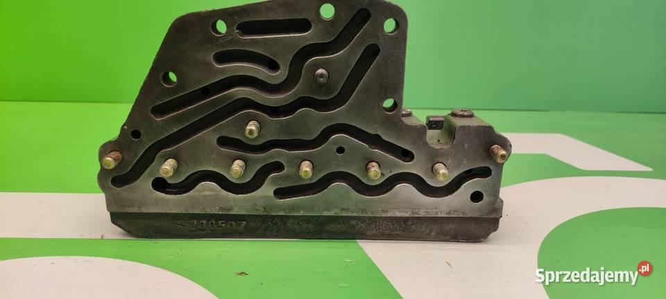 Blok zaworowy WOM G411151600011 Massey Ferguson