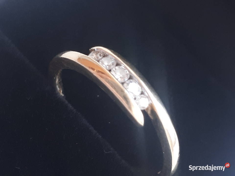 Złoty pierścionek z 5 brylancikami złoto Zgierz sprzedam