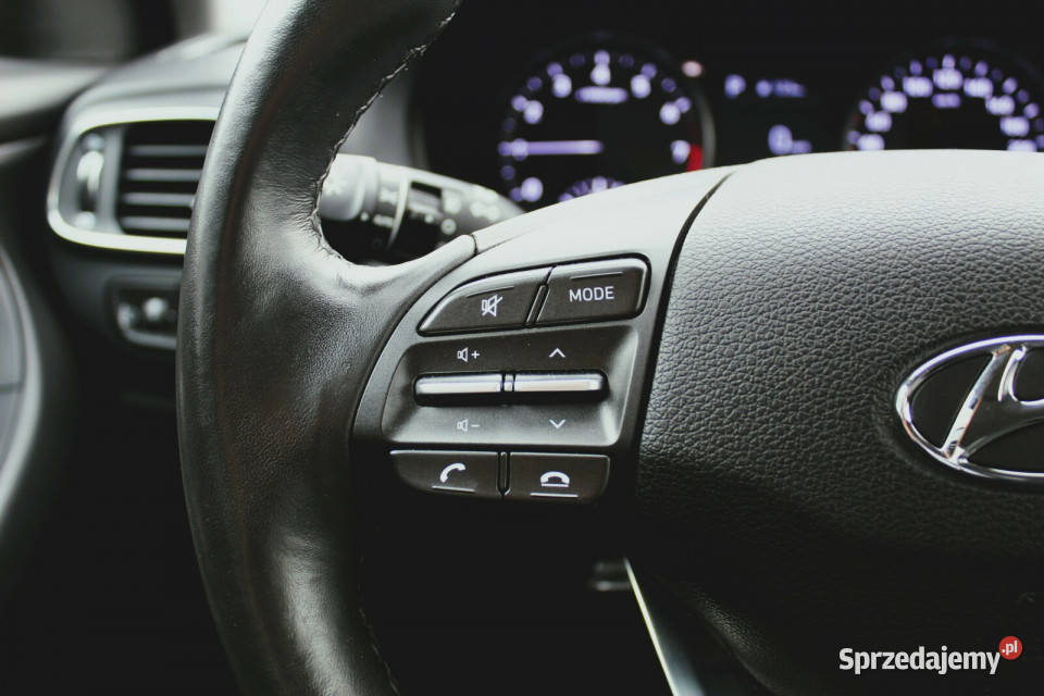 Salon Polska Autoryzowany dealer Faktura VAT 23 czerwony i30 Kalisz