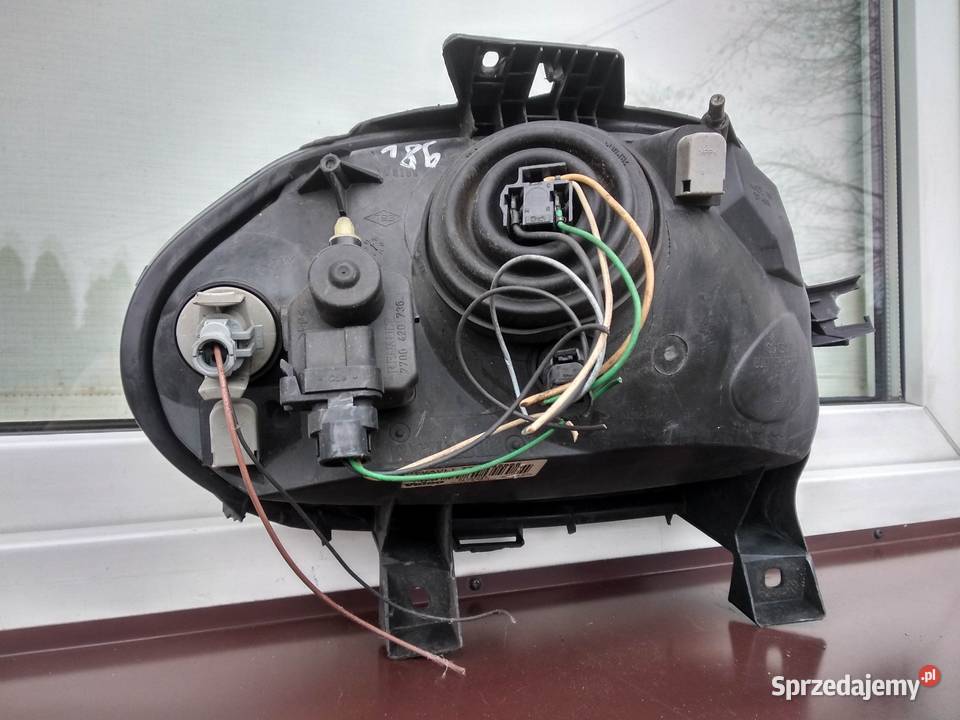 Renault Clio 2 II Thalia lampa przednia lewa Sieradz