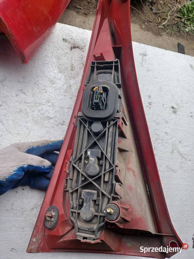 Lampa Prawy Tył Citroen C3 Pogorzelec sprzedam