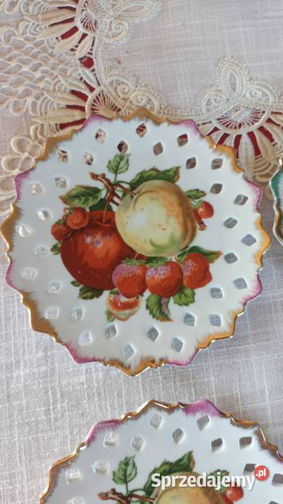 Talerzyk z owocami Biała porcelana
Ażury reliefy