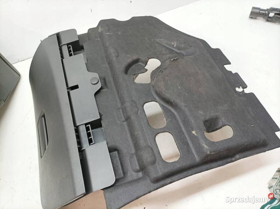 SCHOWEK PRAWY PASAŻERA DESKI EU 39046539 Opel