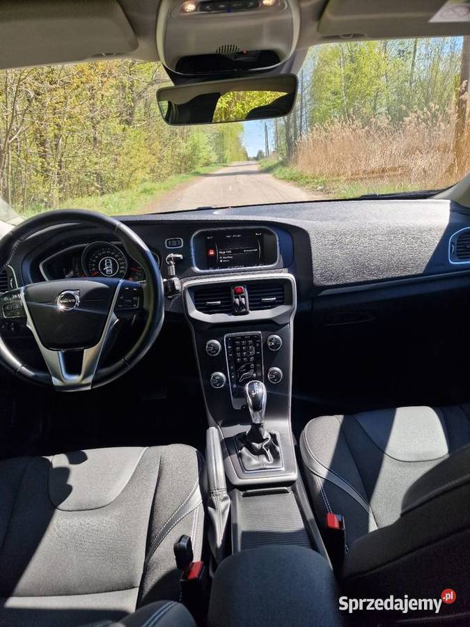 VOLVO V40 D3 MOMENTUM Polski salon ESP Sosnowiec
