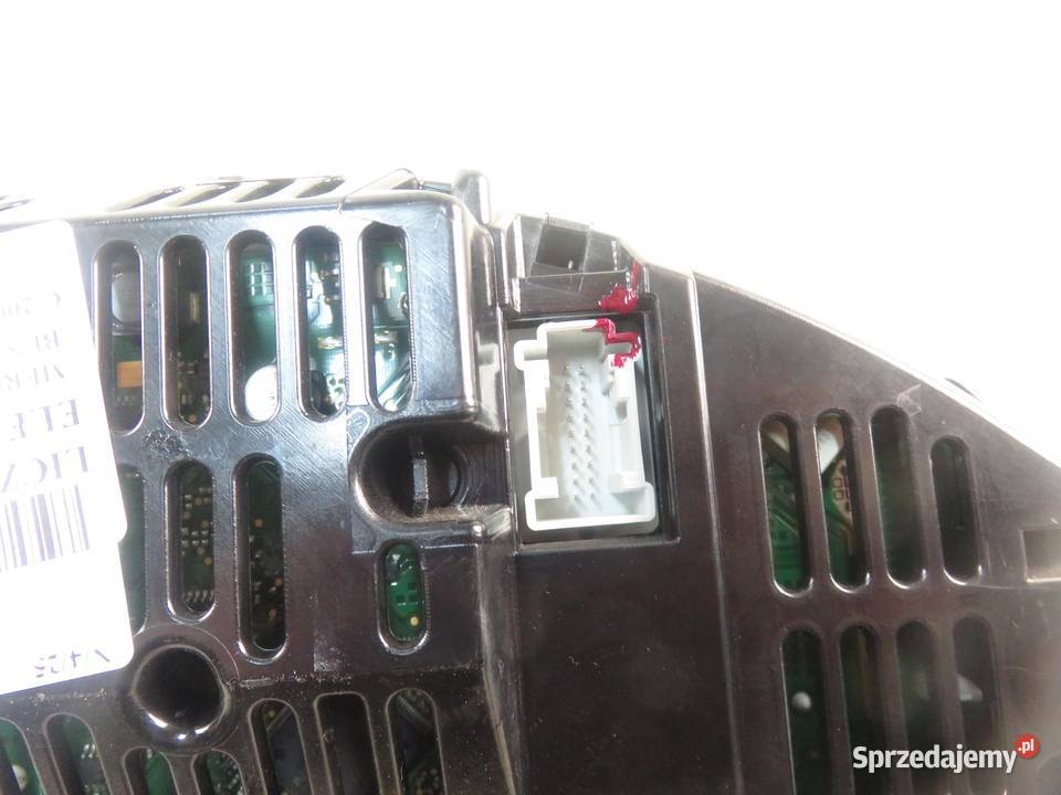 LICZNIK MERCEDES S204 200 CDI 2049001705 osobowe