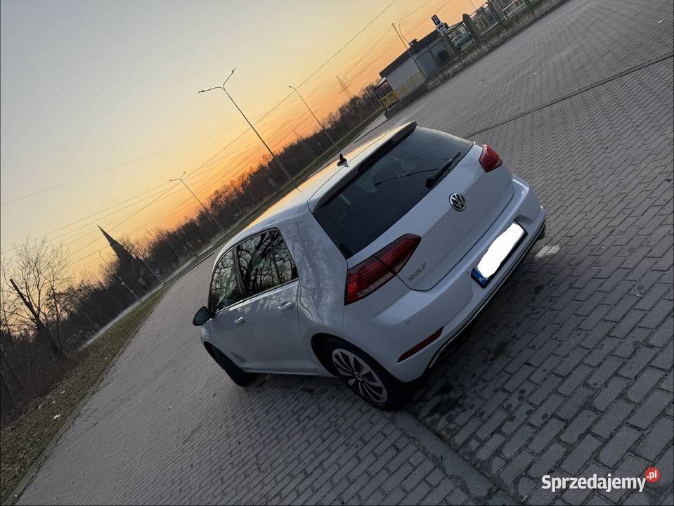 VW Golf VII 16 TDI 2018 światła przeciwmgielne Bogatynia
