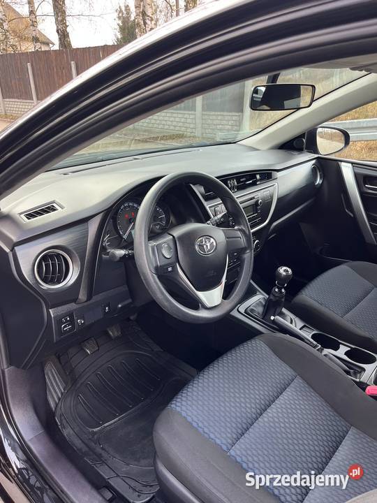 Toyota Auris Kombi 16 benzyna nieuszkodzony Pisz