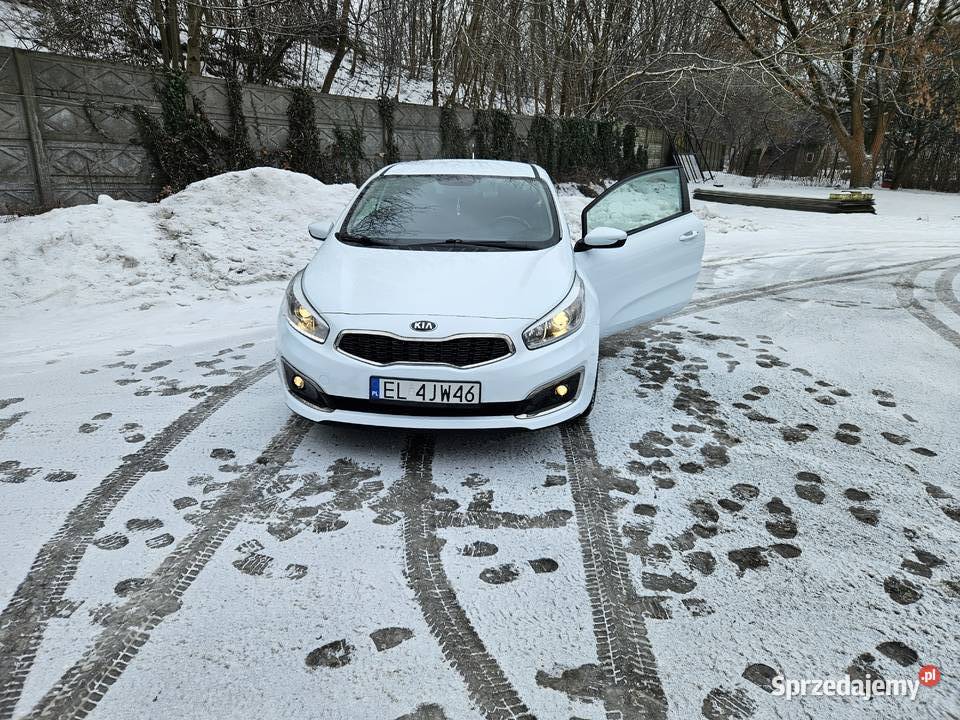 Piękna i wygodna Kia ProCeed Turbo podgrzewana Hatchback łódzkie