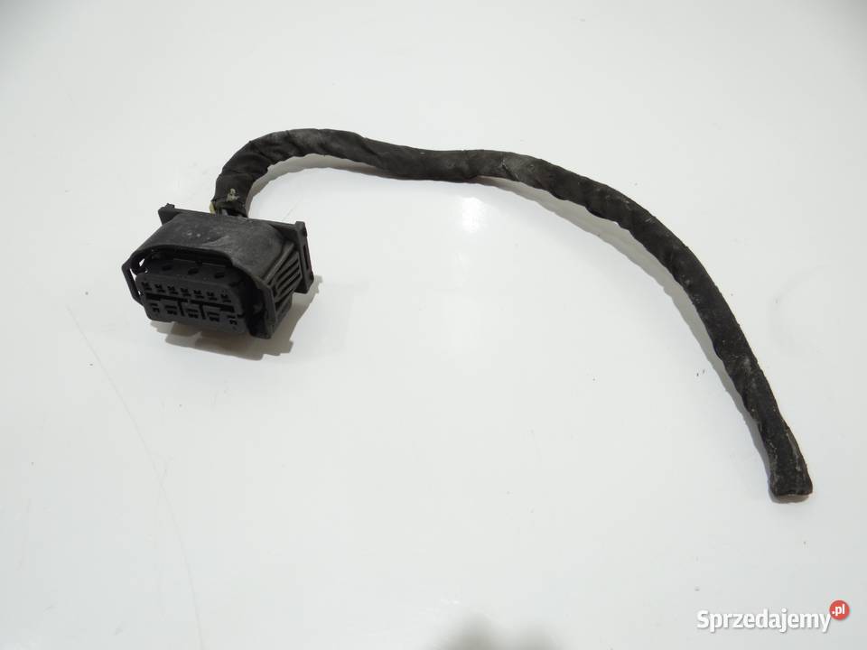 KOSTKA WTYCZKA LAMPY BMW E60 E61 LCI PRZÓD H7 osobowe lubelskie Strzyżewice