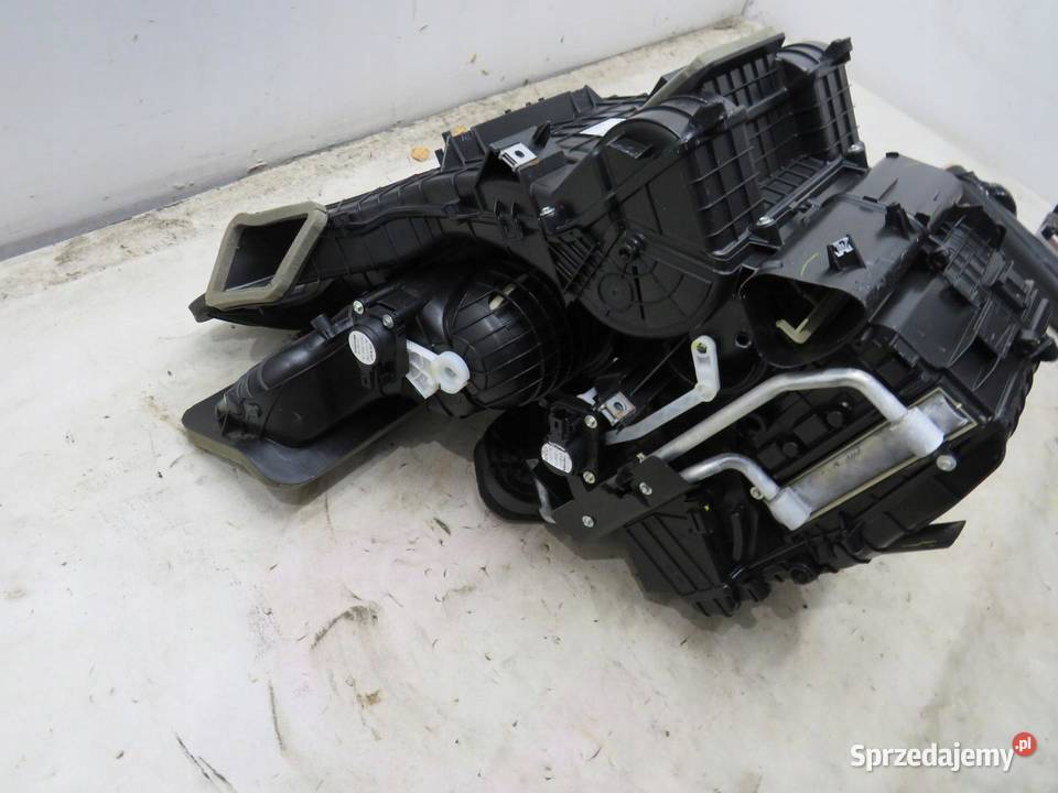 NAGRZEWNICA RENAULT ZOE 272702761R osobowe sprzedam