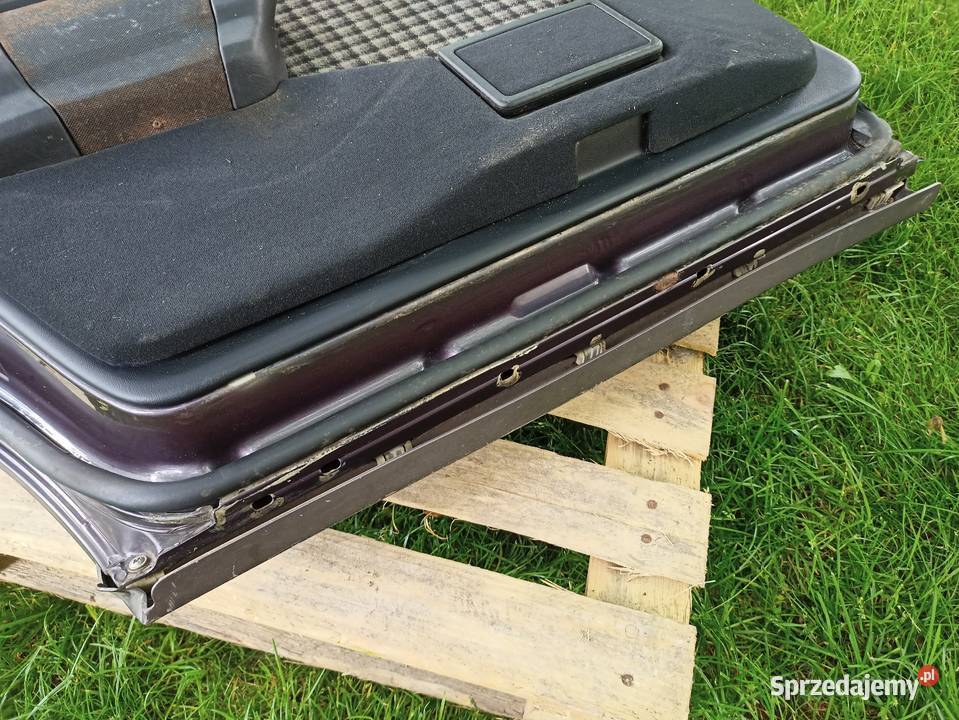 Mercedes W124 TE kombi drzwi lewe tył tylne części blacharskie Sieradz