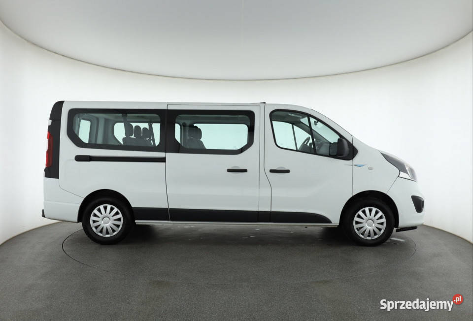 Opel Vivaro 16 BiCDTI wielofunkcyjna kierownica