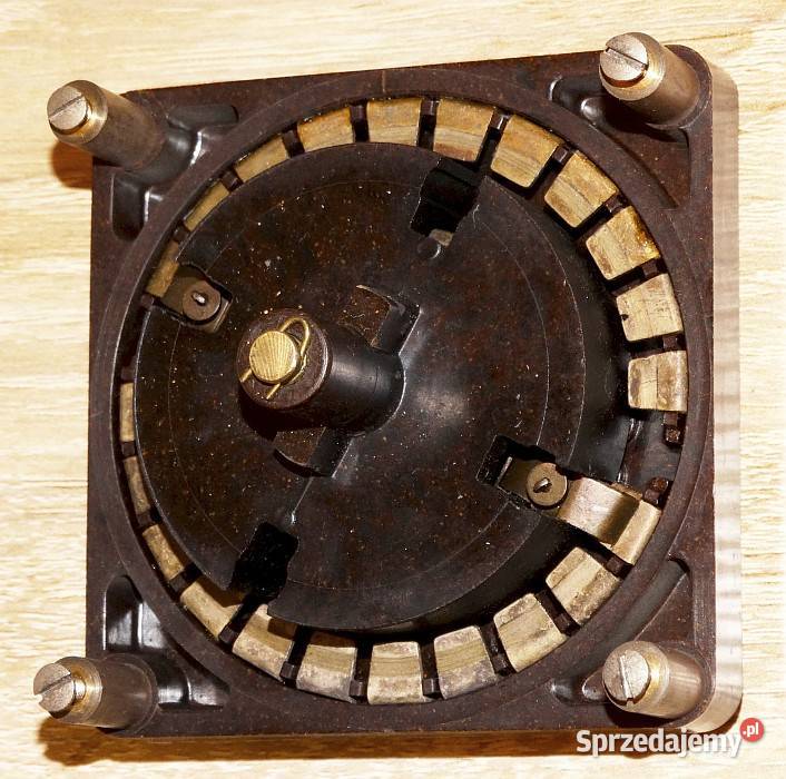 Przełącznik obrotowy 11 pozycyjny 2 sekcyjny 20