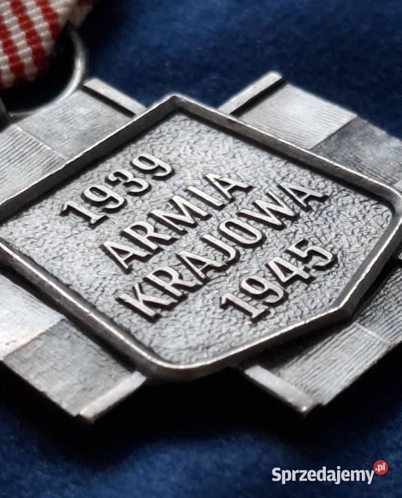 Krzyż Armii Krajowej pudełko