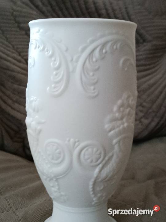 Wazon AK Kaiser biała porcelana biskwit Cudny