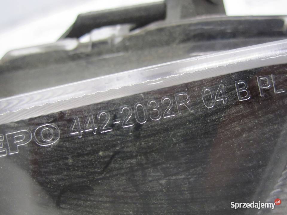 OPEL ZAFIRA C TOURER 12r halogen prawy 084422032 Kielce