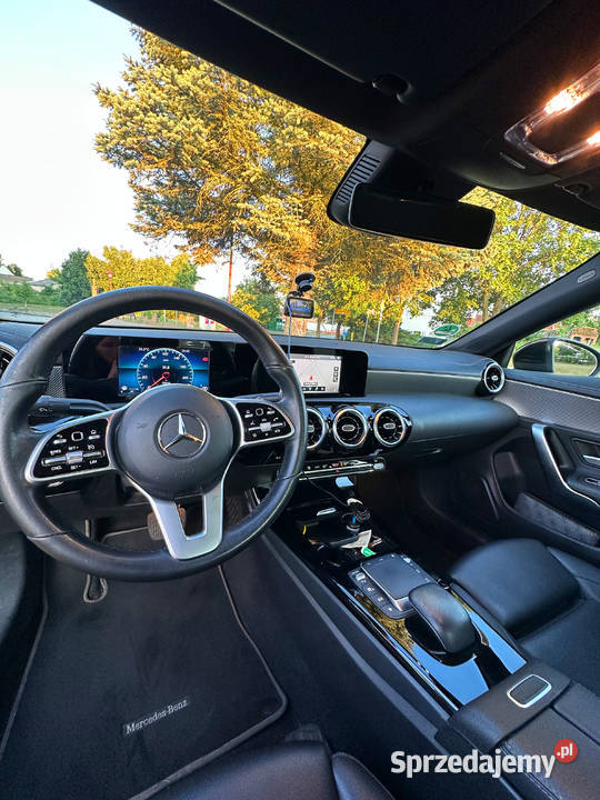 Mercedes Benz CLA 180 prod 2019 przebieg 80500 Chojna