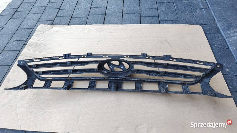 Hyundai i40 grill atrapa zderzaka kolor T6S