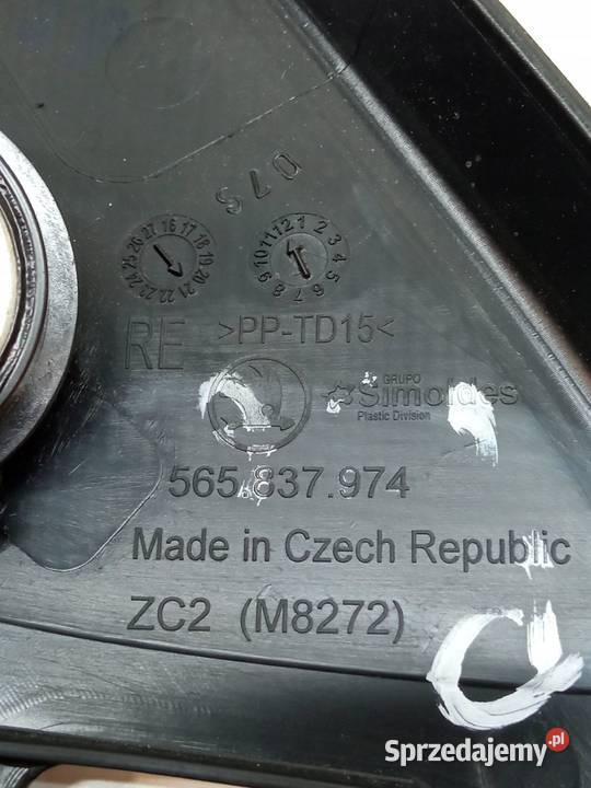 OSŁONA TRÓJKĄT LUSTERKA GŁOŚNIK KPL 565837974 Osłony i zaślepki sprzedam