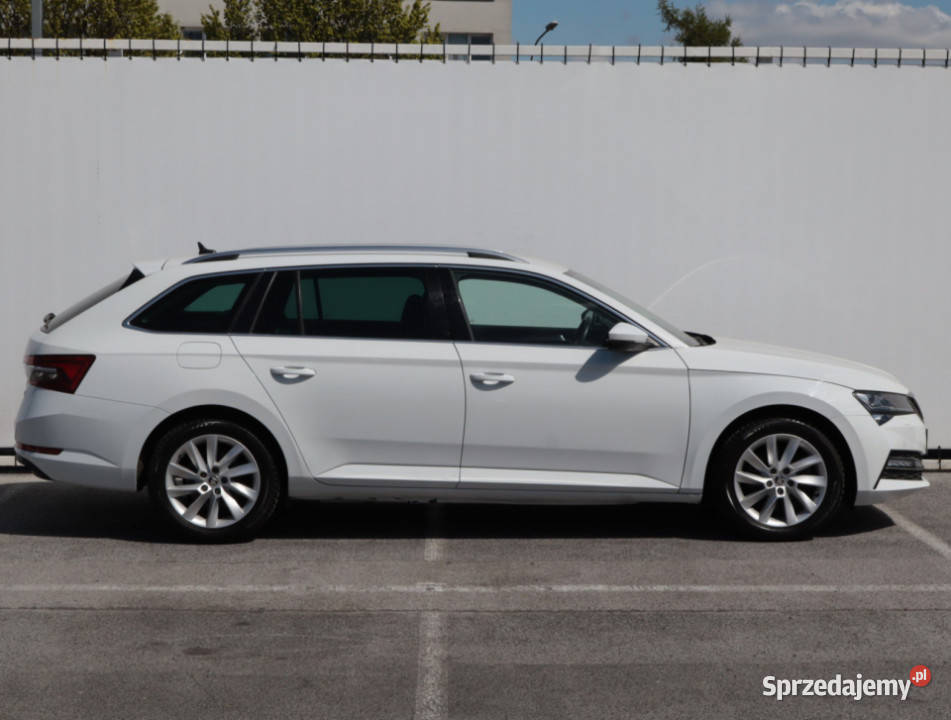 Skoda Superb iV 14 TSI PHEV nawigacja Lublin